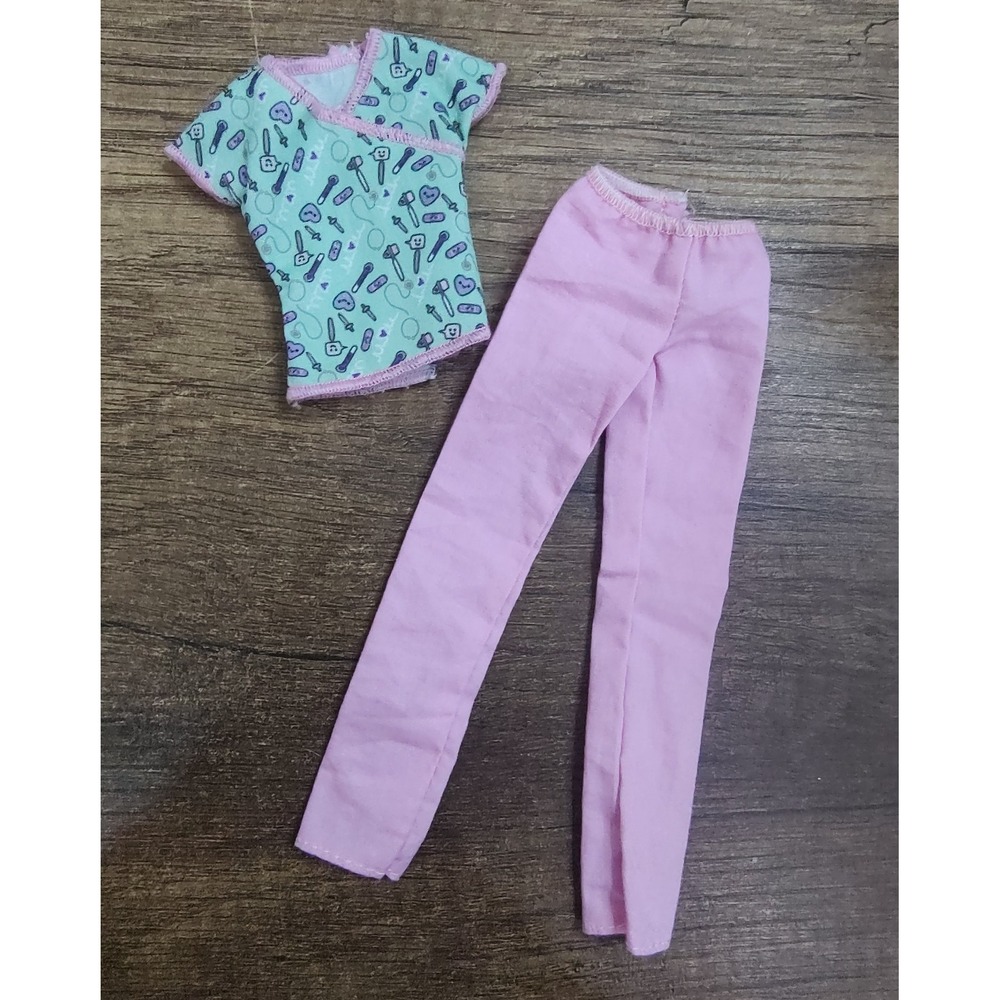 Barbie Doll Medical Scrubs Set Teal Print Top Pink Pants Z33